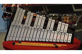 - - OCCASION KLOKKENSPEL (4761)